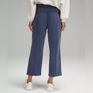 LIKE NEW Lululemon Softstreme High Rise Straight Leg Crop Pants True Navy - 12
